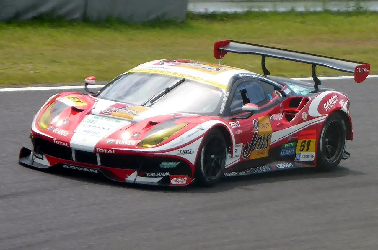 Ferrari 488 GT3 (2016)
