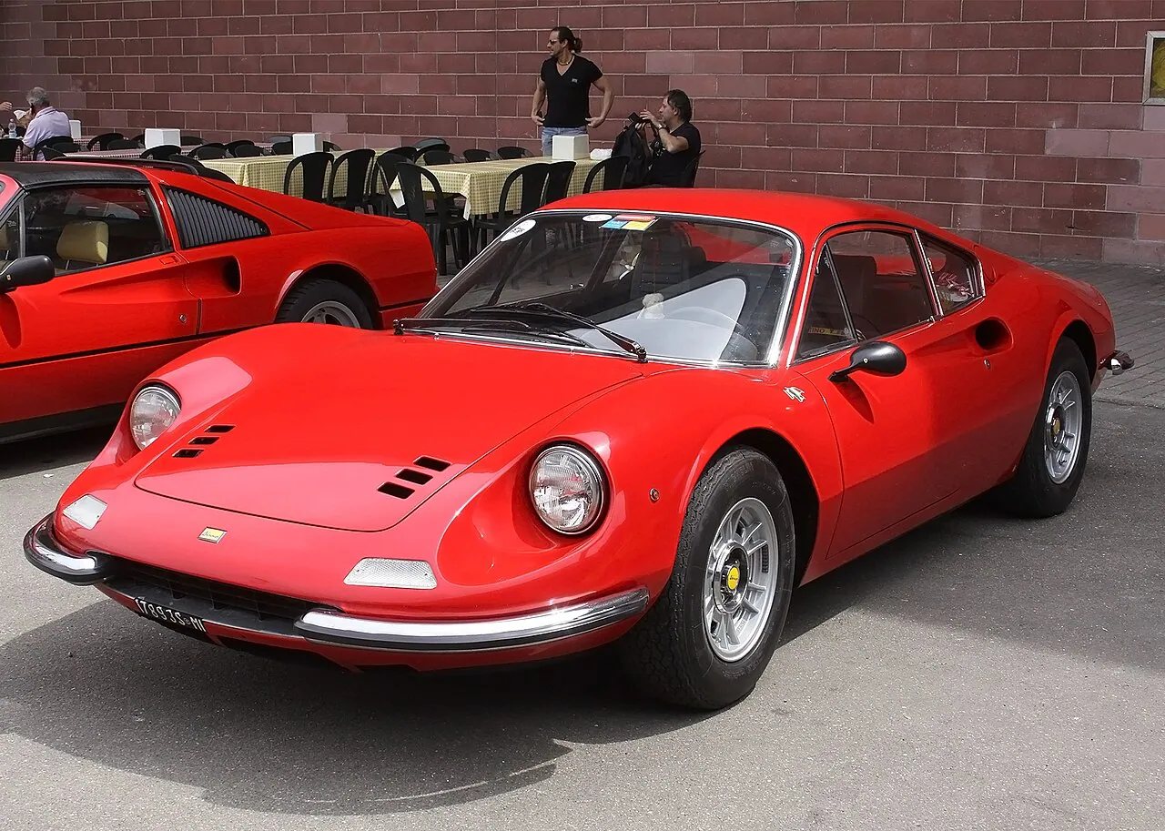 Dino 246 GT / Dino 246 GTS (1969–1974)